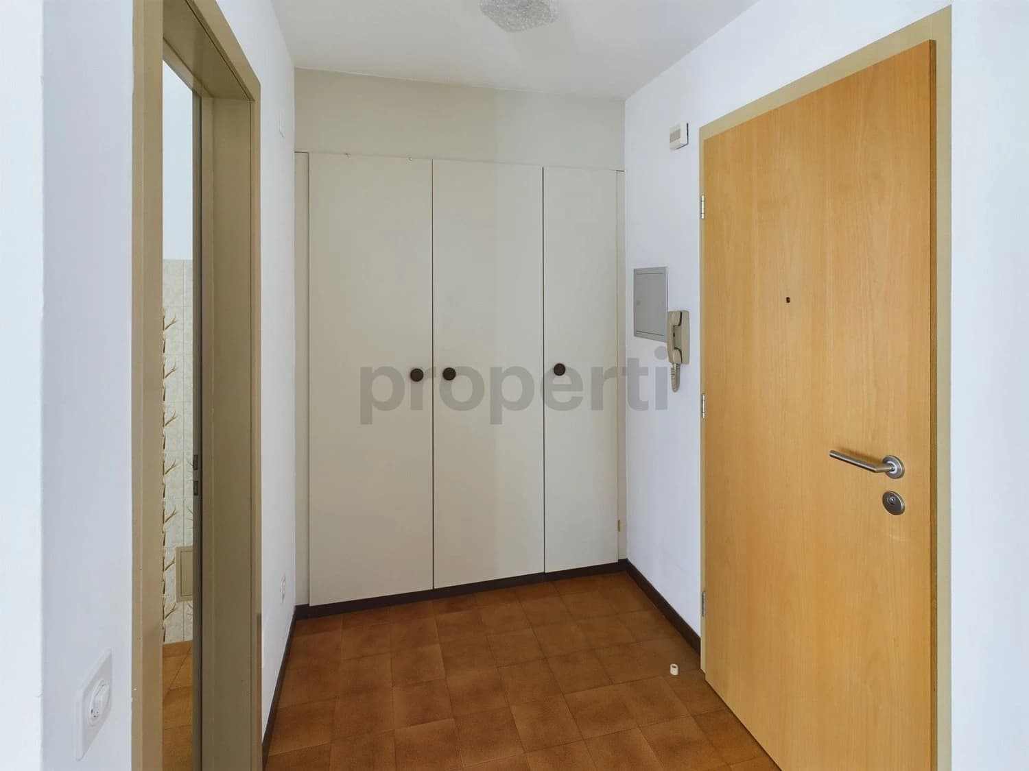 Luminoso appartamento 2,5 in posizione strategica a Mendrisio