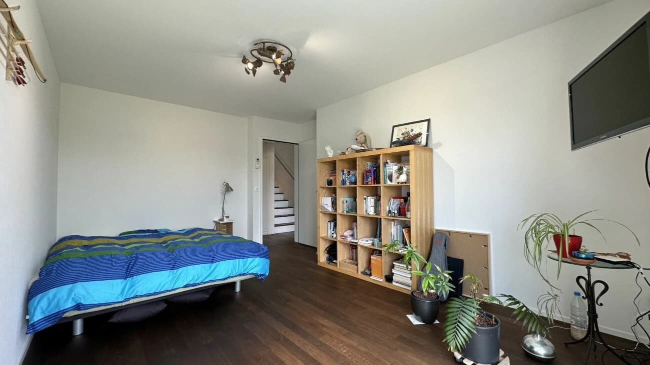 SONNENVERWÖHNT MIT WEITBLICK