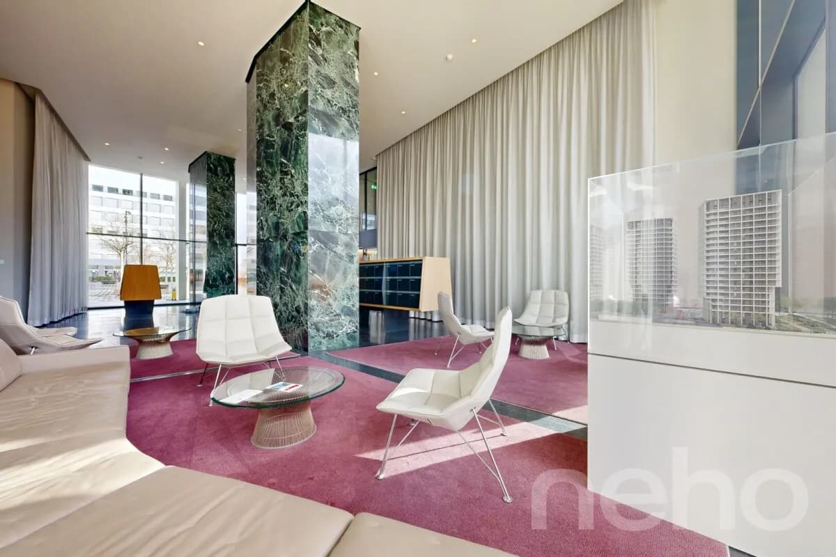 Moderne 2.5-Zimmer-Wohnung mit Skyline Flair