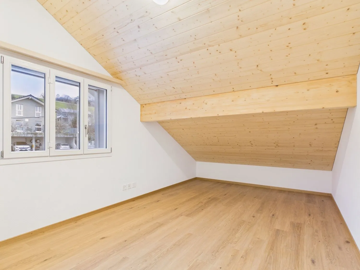 Neue 6-Zimmer Wohnung in Thurnen