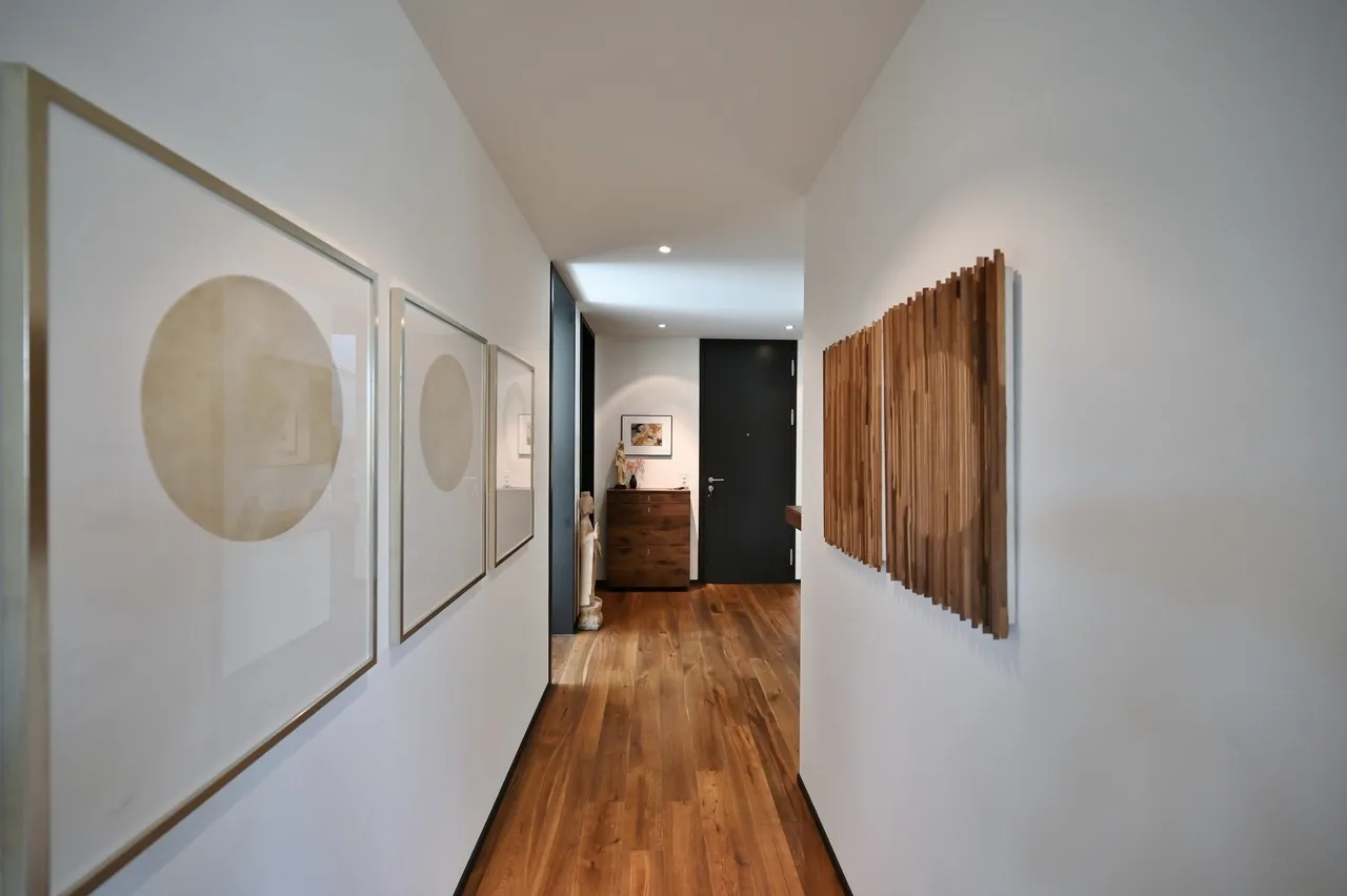 AT THE TOP - ATTIKAWOHNUNG DER SUPERLATIVE