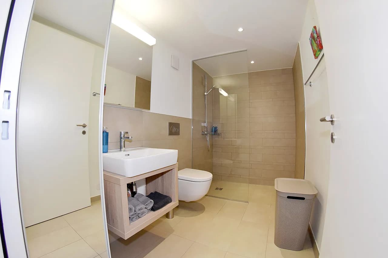 Modern, grosszügig und zentral