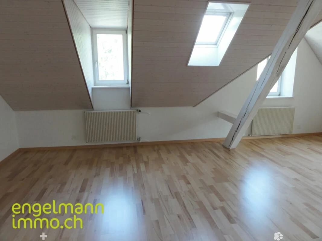 Schöne 2.5-Zimmer-Duplexwohnung/ Bel appartement en duplex de 2.5 pièces