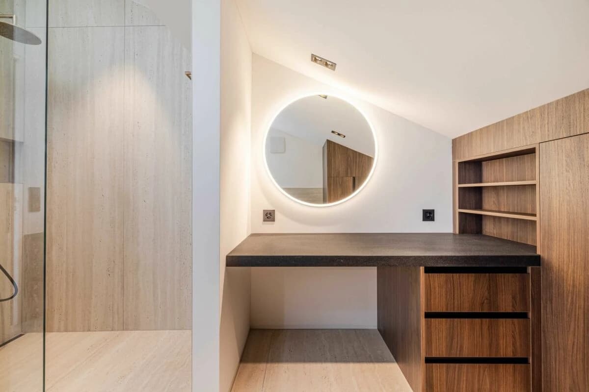 Erstbezug Neubau: Design, Licht & Komfort - Exklusive 5.5 Zimmer-Dachattikawohnung im beliebten Horn