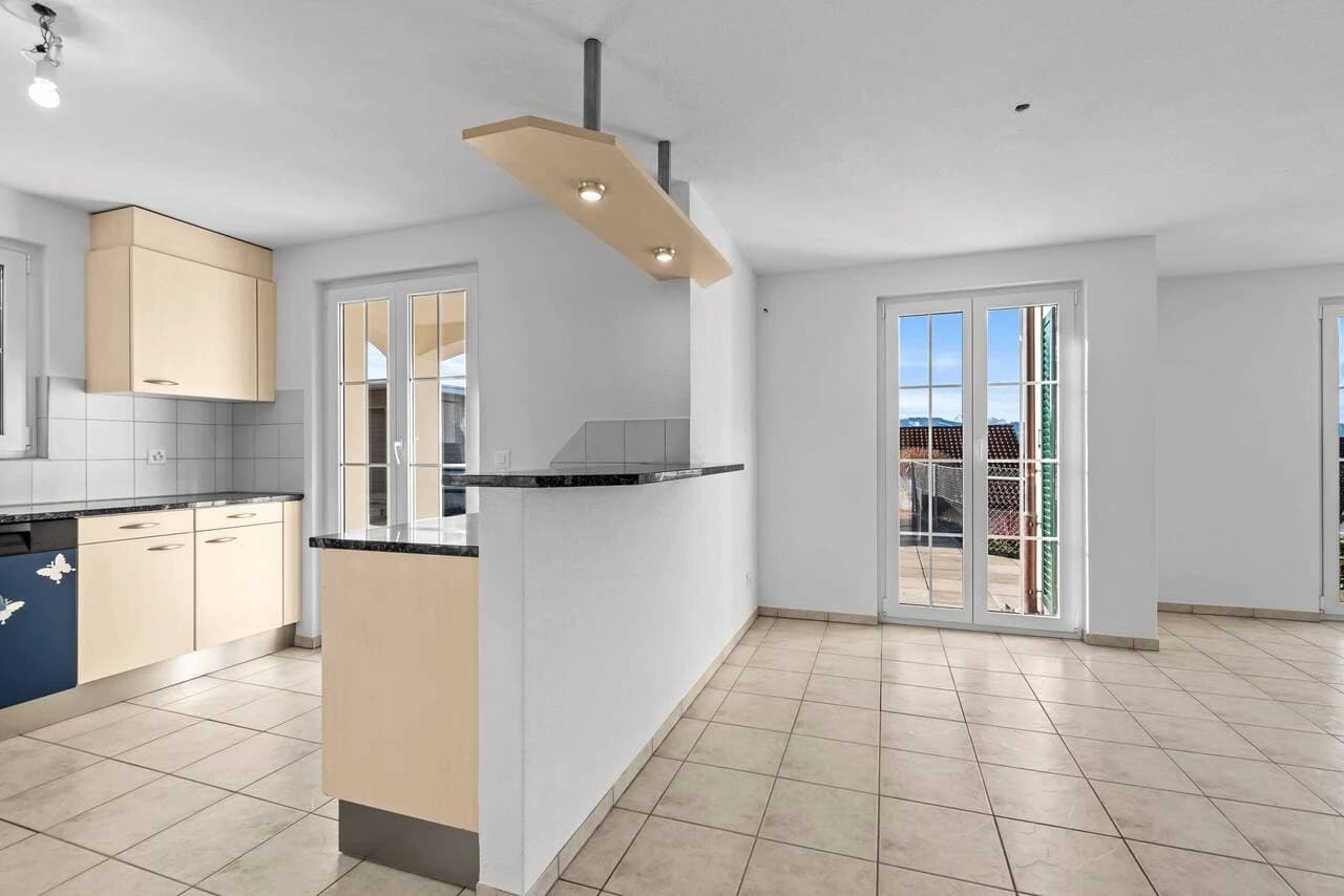 Sonniges Wohnen über der Nebelgrenze mit Pool und Weitsicht