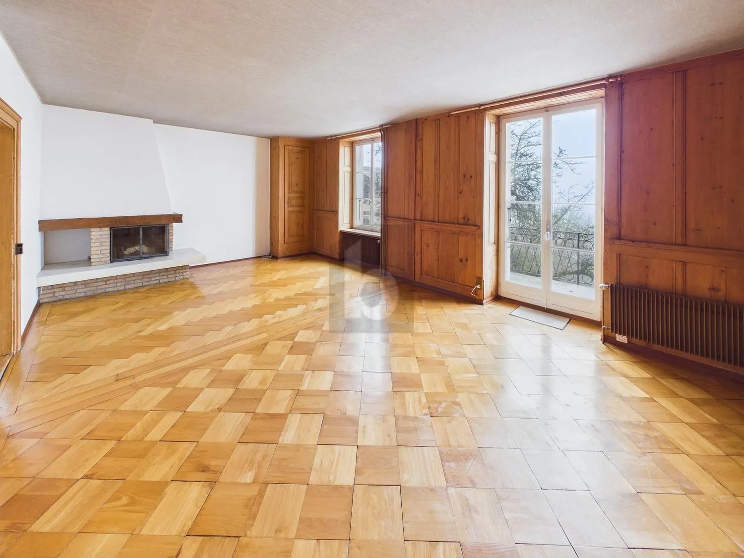 CHARMANT, RUHIG  UND HELL