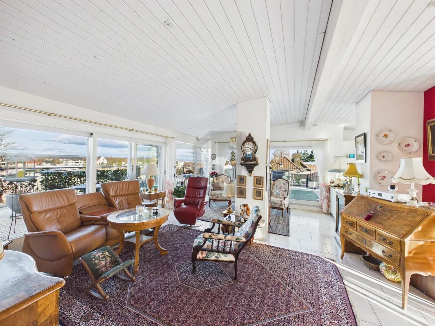 EXKLUSIV, LICHTDURCHFLUTET & MIT WEITBLICK