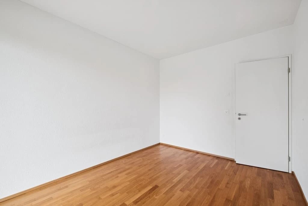 Viel Wohnraum und zwei gedeckte Sitzplätze