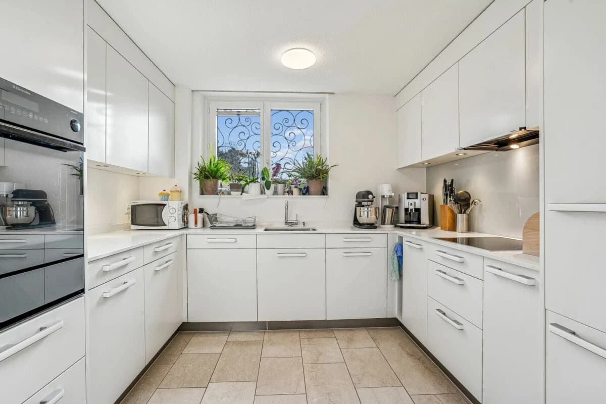 Attraktive 4.5-Zimmerwohnung mit Carport an begehrter Lage