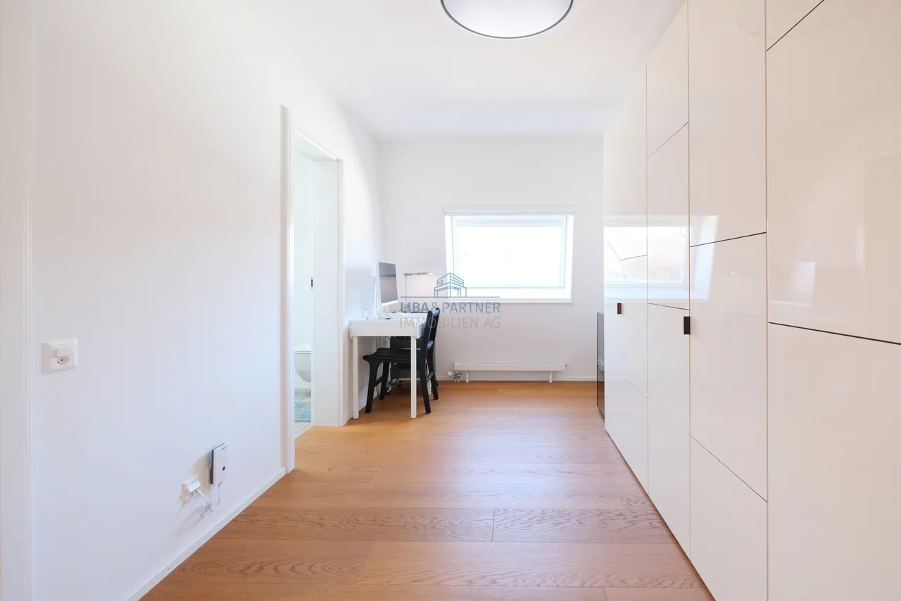 Stilvoll saniert & voller Charme - Exklusive Attikawohnung im Gellert