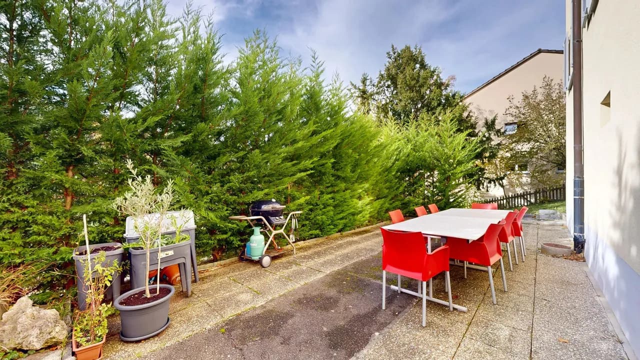 Charmante 2.5-Zimmer-Dachwohnung mit stilvollen Sichtbalken