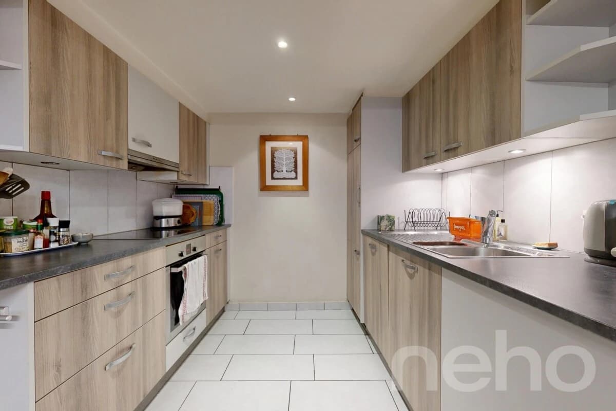 Family home with 2 units, large garden and forest views