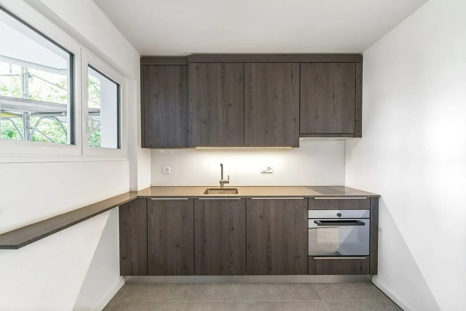 Helle, moderne  Wohnung am Schloss Binningen