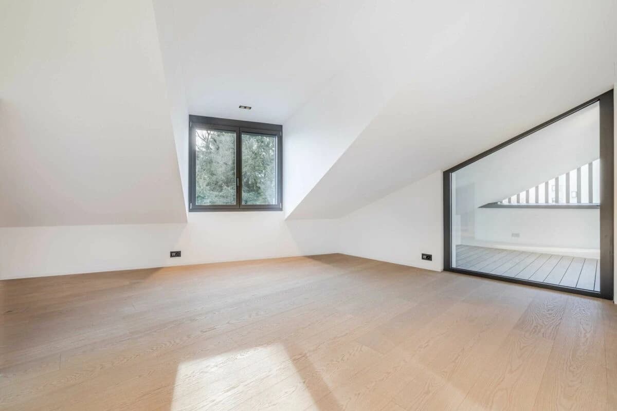 Erstbezug Neubau: Design, Licht & Komfort - Exklusive 5.5 Zimmer-Dachattikawohnung im beliebten Horn