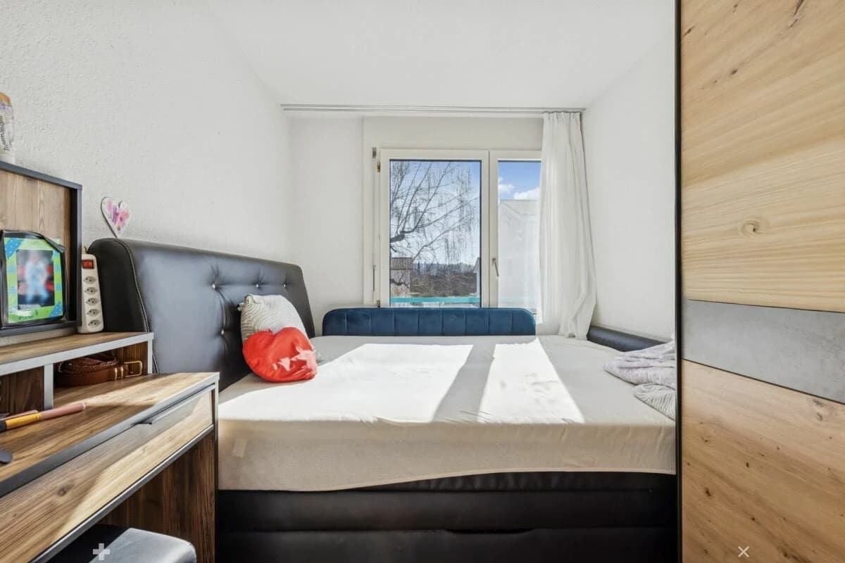 Charmante Wohnung am Zihlkanal inklusive Einstellhallenparkplatz