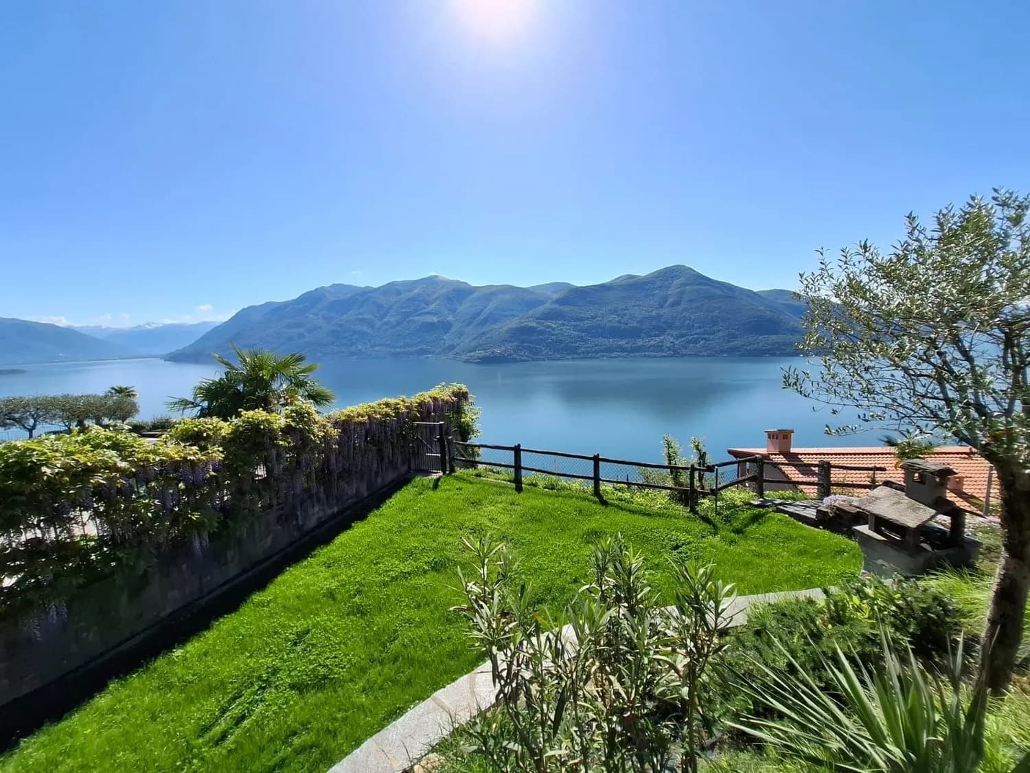 3.5-Zimmer Haus - Wohnoase mit Panoramablick auf den Lago MaggioreCasa da sogno con vista lago a Brissago  perfetta come residenza o casa vacanza