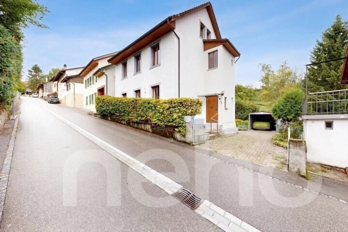 Maison familiale Atypique Rénovée avec jardin et garage indépendant
