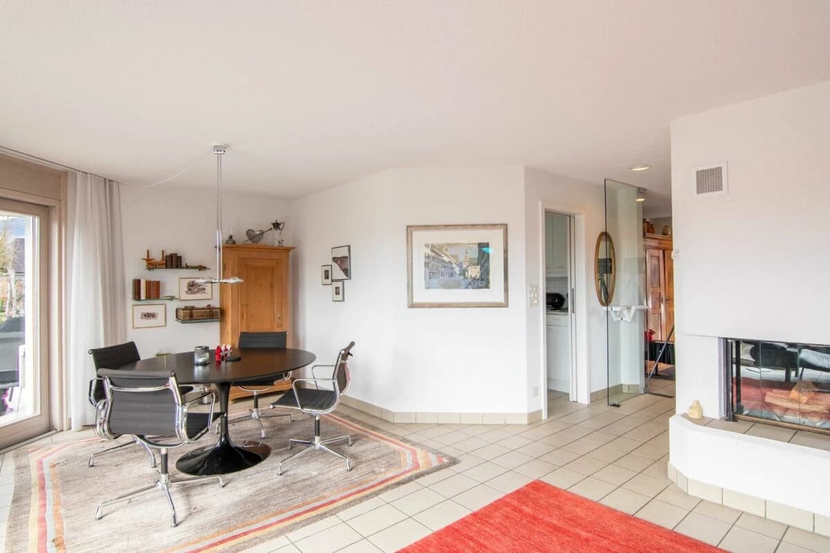 Freistehendes Wohnhaus mit separatem Nebengebäude - Arbeiten und Wohnen, Mehrgenerationen oder individuelle Wohnkonzepte