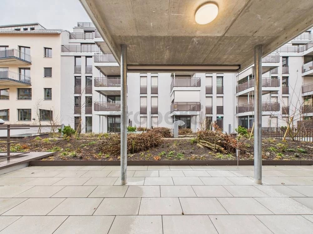 Moderne 2.5-Zimmer-Wohnung mit Balkon, Basel