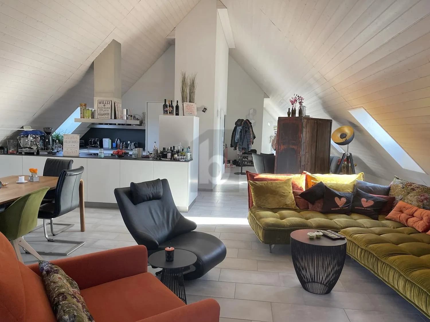 PREMIUM-WOHNEN MIT LOFT-CHARAKTER UND LIFTZUGANG