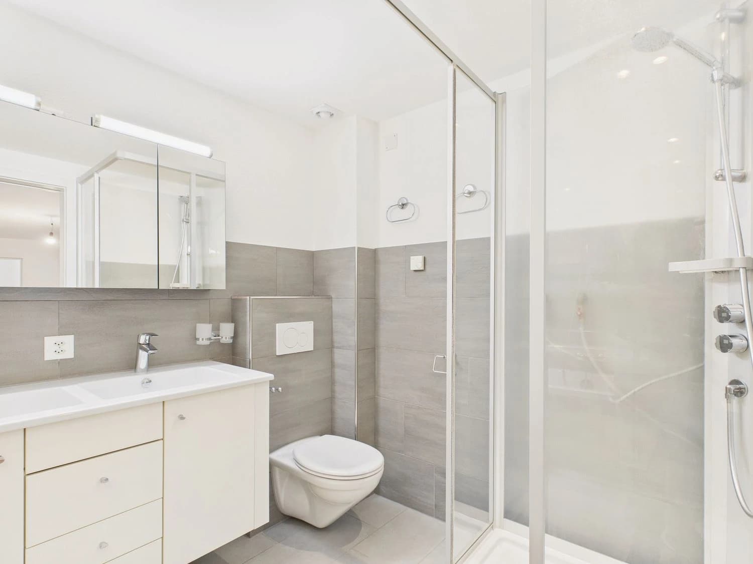 Komplett sanierte 5-Zimmer-Wohnung mit Terrasse in Wenslingen BL