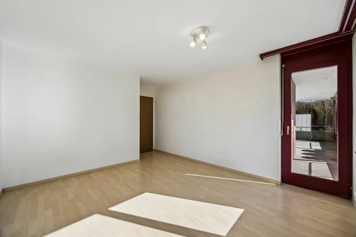 4.5-Zimmer-Wohnung mit Balkon und Cheminée in Seenähe