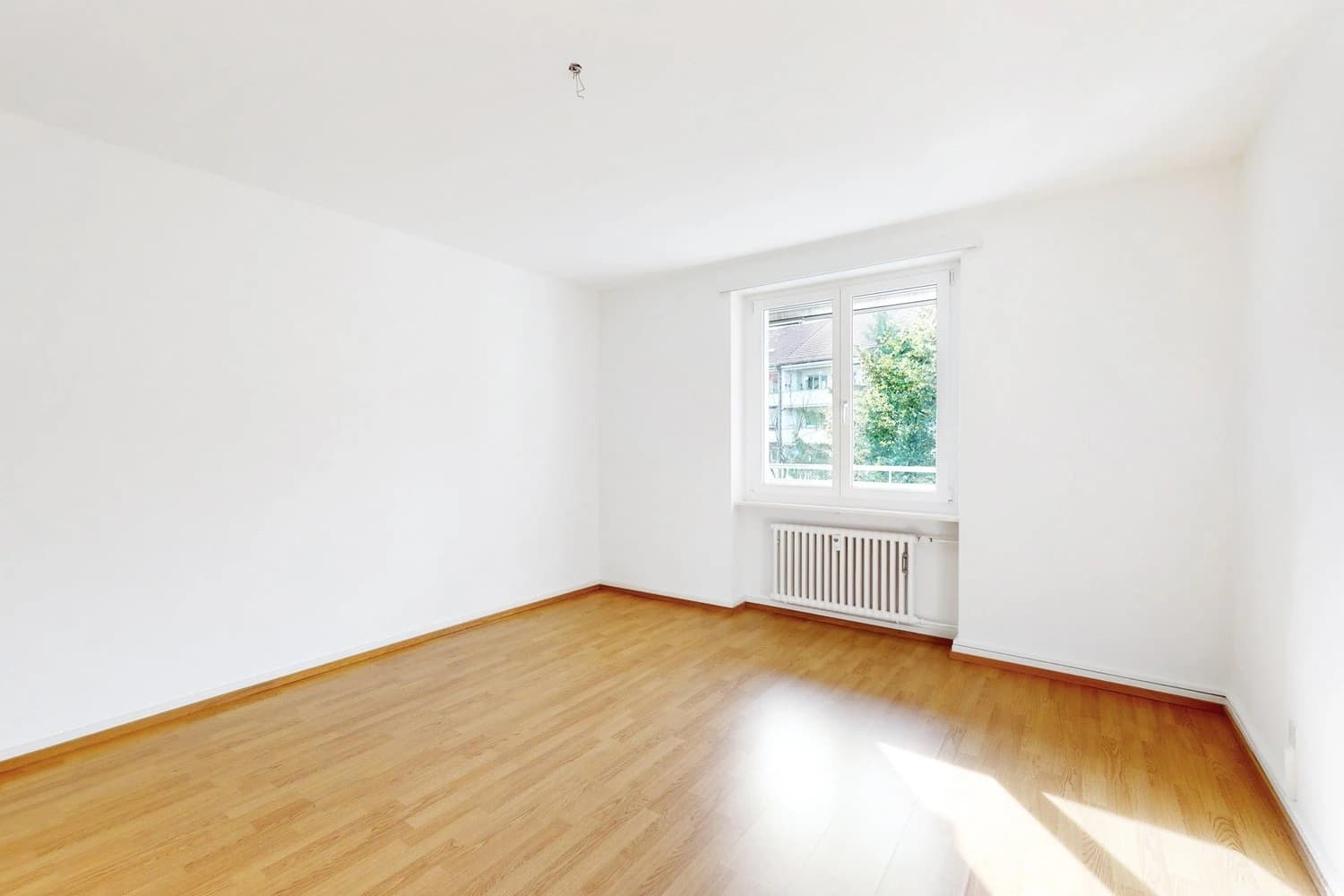 Ruhige Stadtoase mit Balkonen beim Messeturm