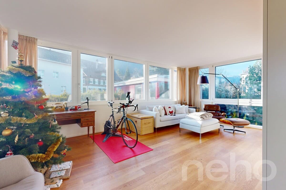 Grosszügige, lichtdurchflutete 4.5-Zimmer-Wohnung in Adliswil