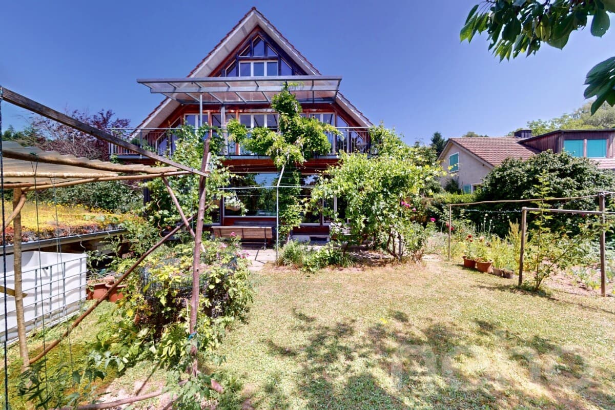 Lichtdurchflutetes Raumwunder mit nachhaltiger Bauweise