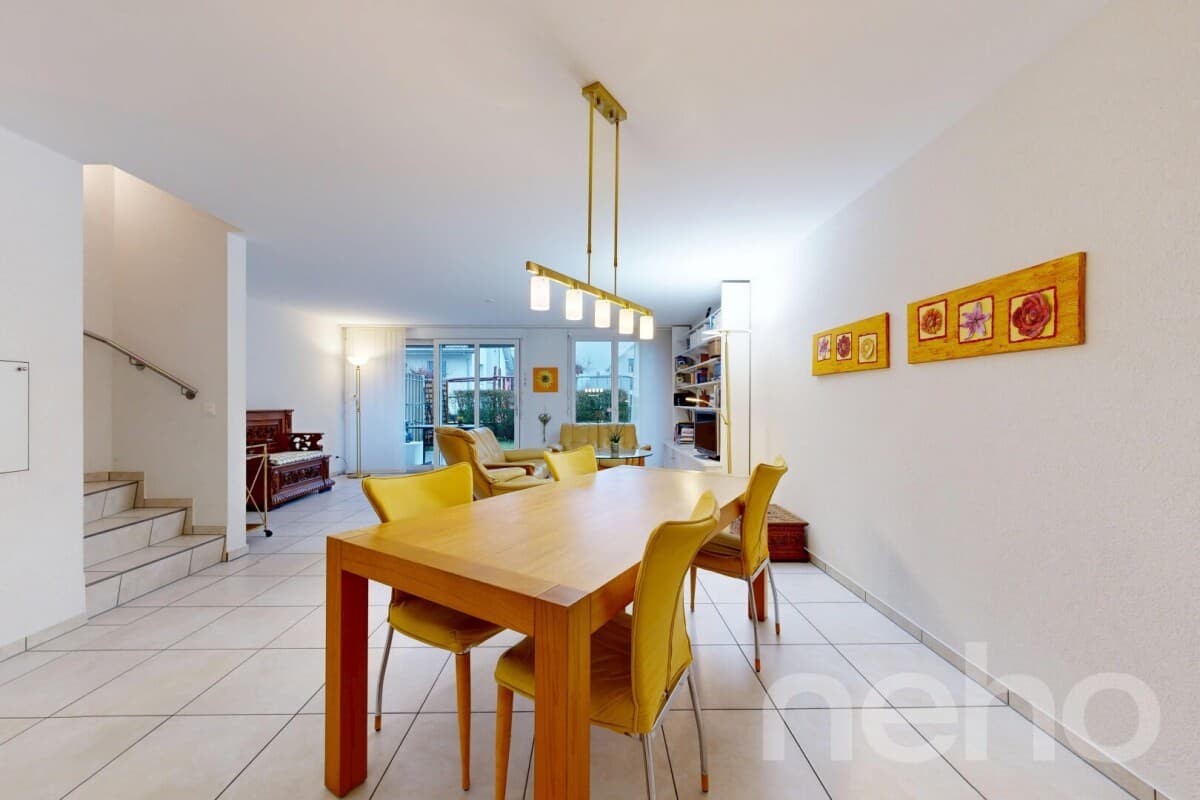 Attraktives Familienhaus mit Garten und direktem TG-Zugang