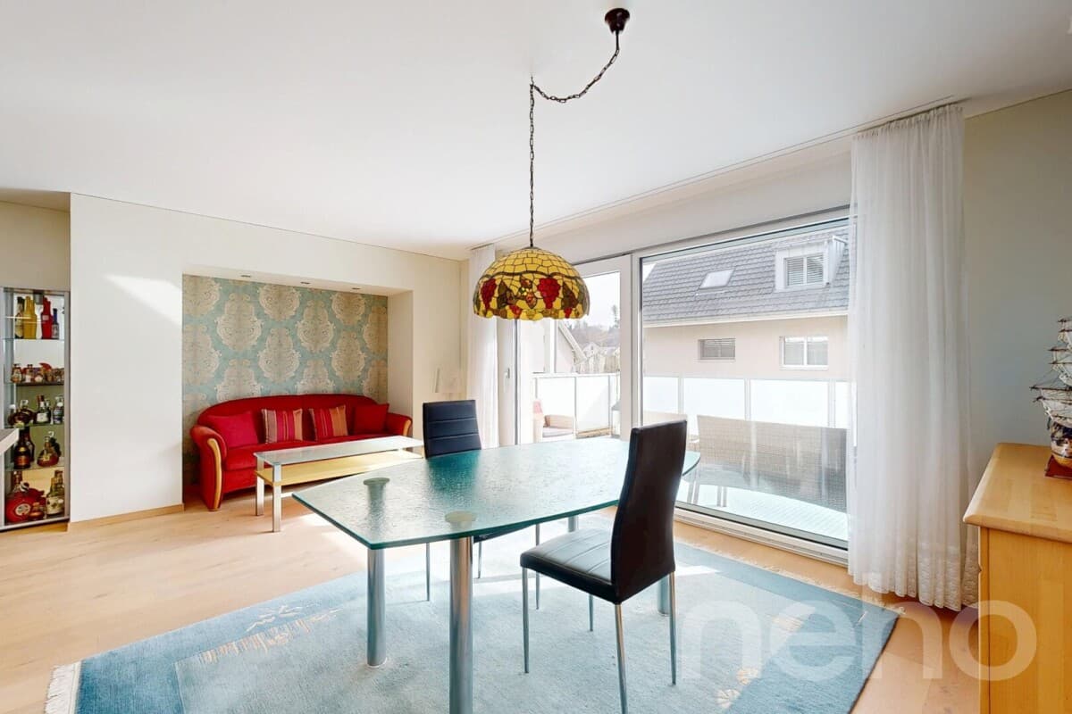 Helle 4.5-Zimmer-Wohnung mit grosser Südterrasse