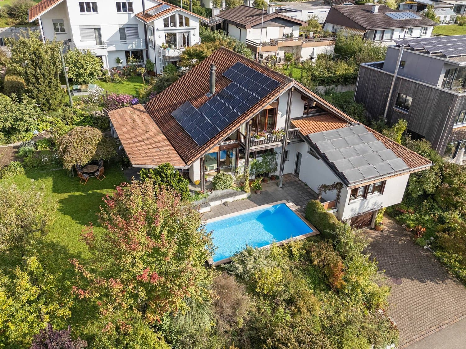 ECO-LIVING MIT AUSSICHT: EINFAMLIENHAUS MIT PV ANLAGE UND TOP AUSSICHTSLAGE