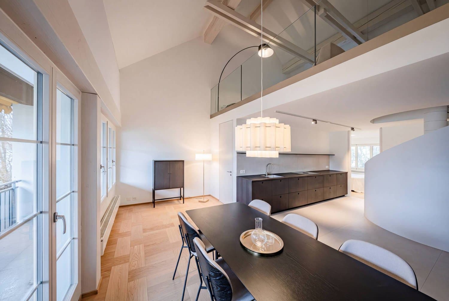 TOTALSANIERTES  FLEXIBILITÄTSWUNDER MIT SEESICHT