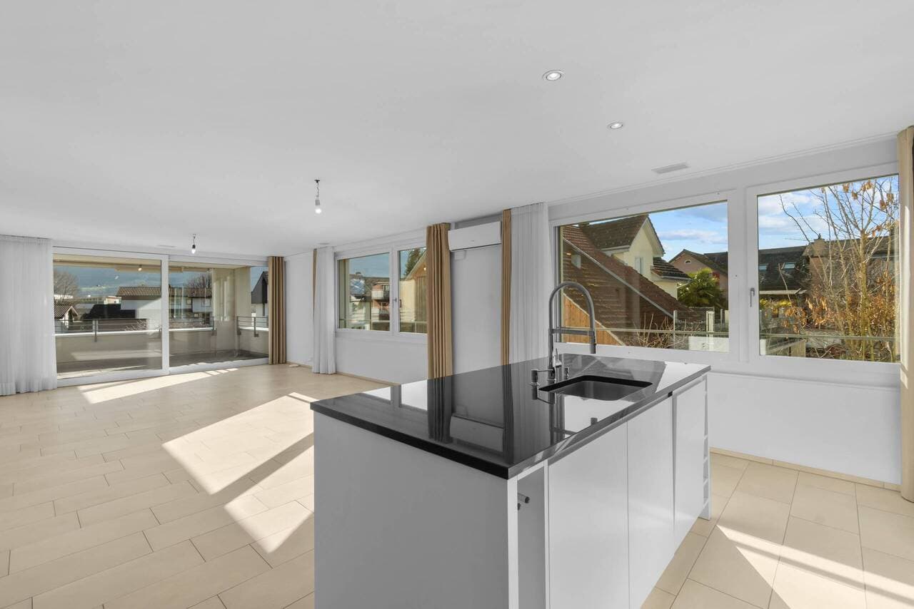 Exklusive 5½-Zimmer-Wohnung im schönen Tuggen SZ