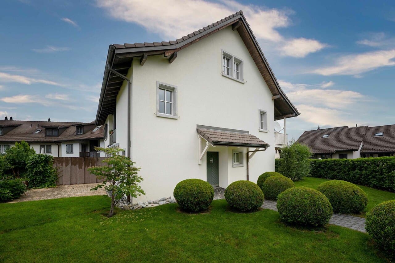 Traumhafte Lage in Altendorf, inkl. 2 Tiefgararagenplätze!