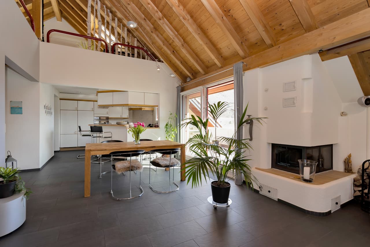 4.5- Zimmer Wohnung mit grosser Galerie und schöner Aussicht