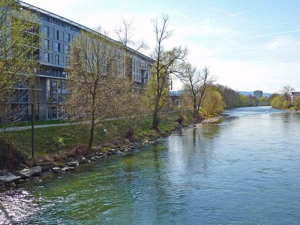 Wohnen direkt an der Limmat