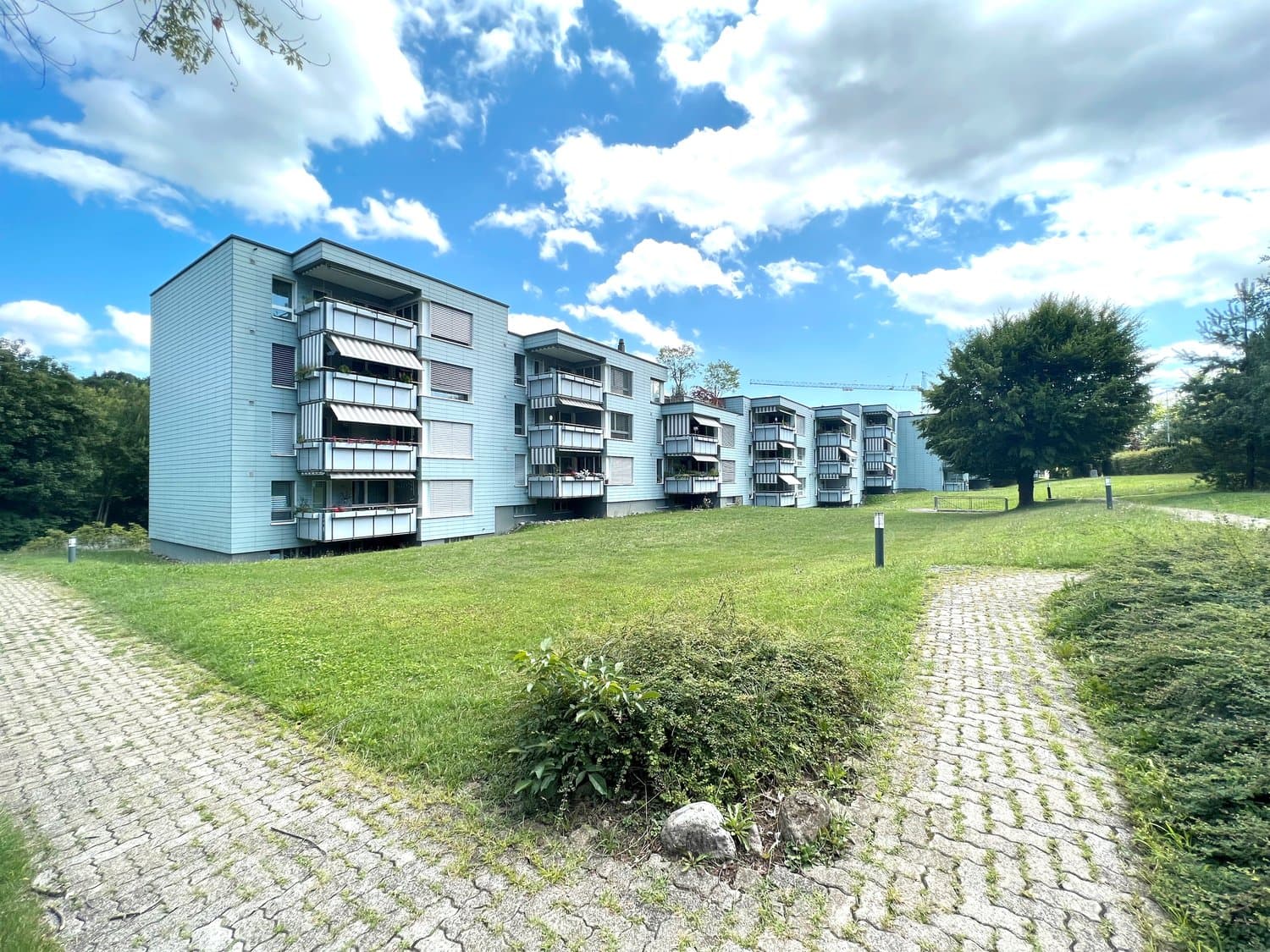 Attraktive und sonnige Wohnung an ruhiger Lage