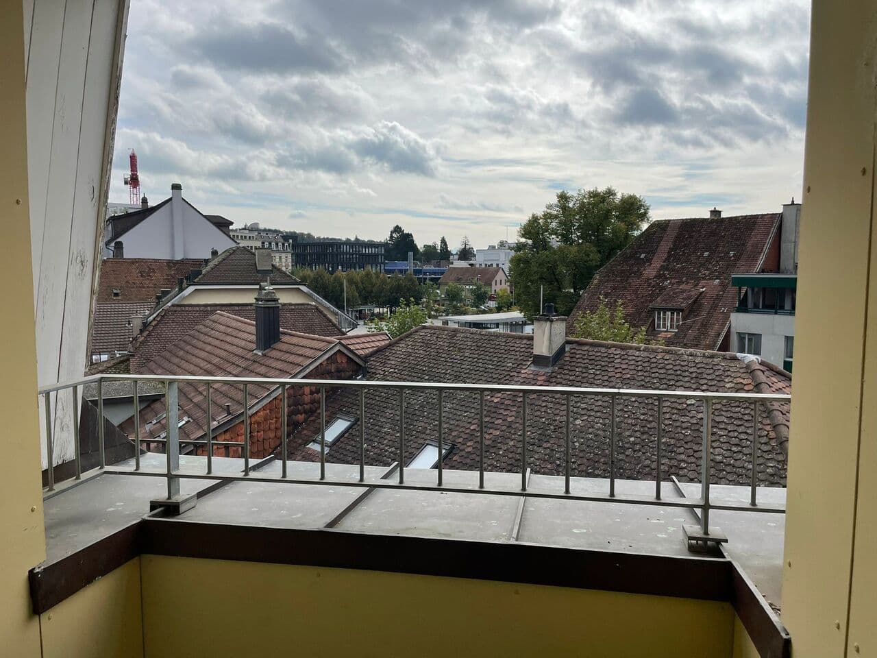 Moderne 2.5-Zimmer-Wohnung mit Balkon im Herzen von Solothurn