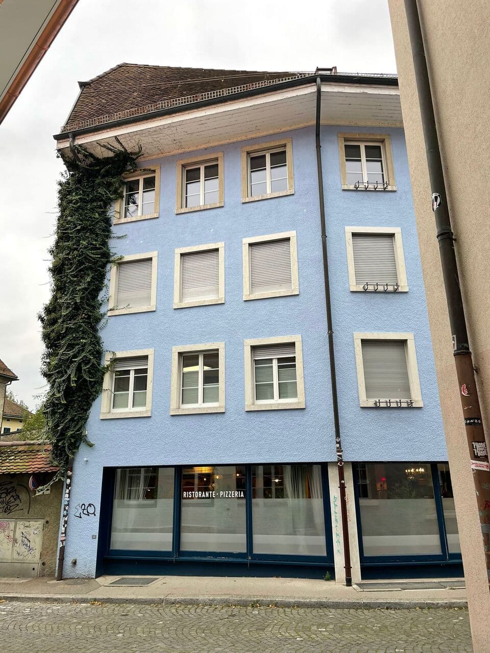 Moderne 2.5-Zimmer-Wohnung mit Balkon im Herzen von Solothurn