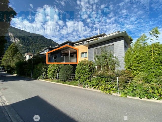 Grosszügige 4.5-Zimmer-Wohnung mit Balkon im 1. Stock und Lift