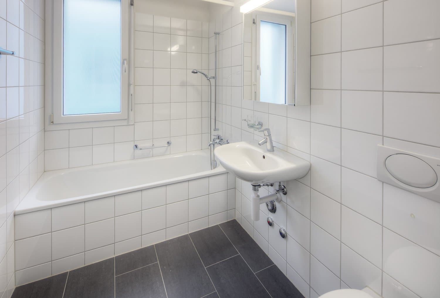Hochwertige, elegante Wohnung mit 30m² Balkon!