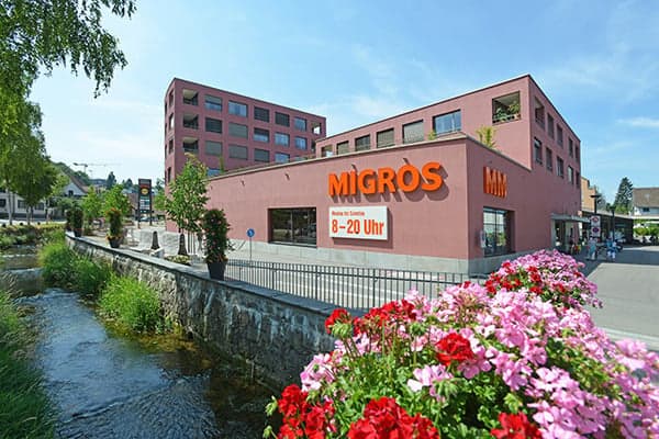 Topmoderne Wohnung mit grosser Loggia