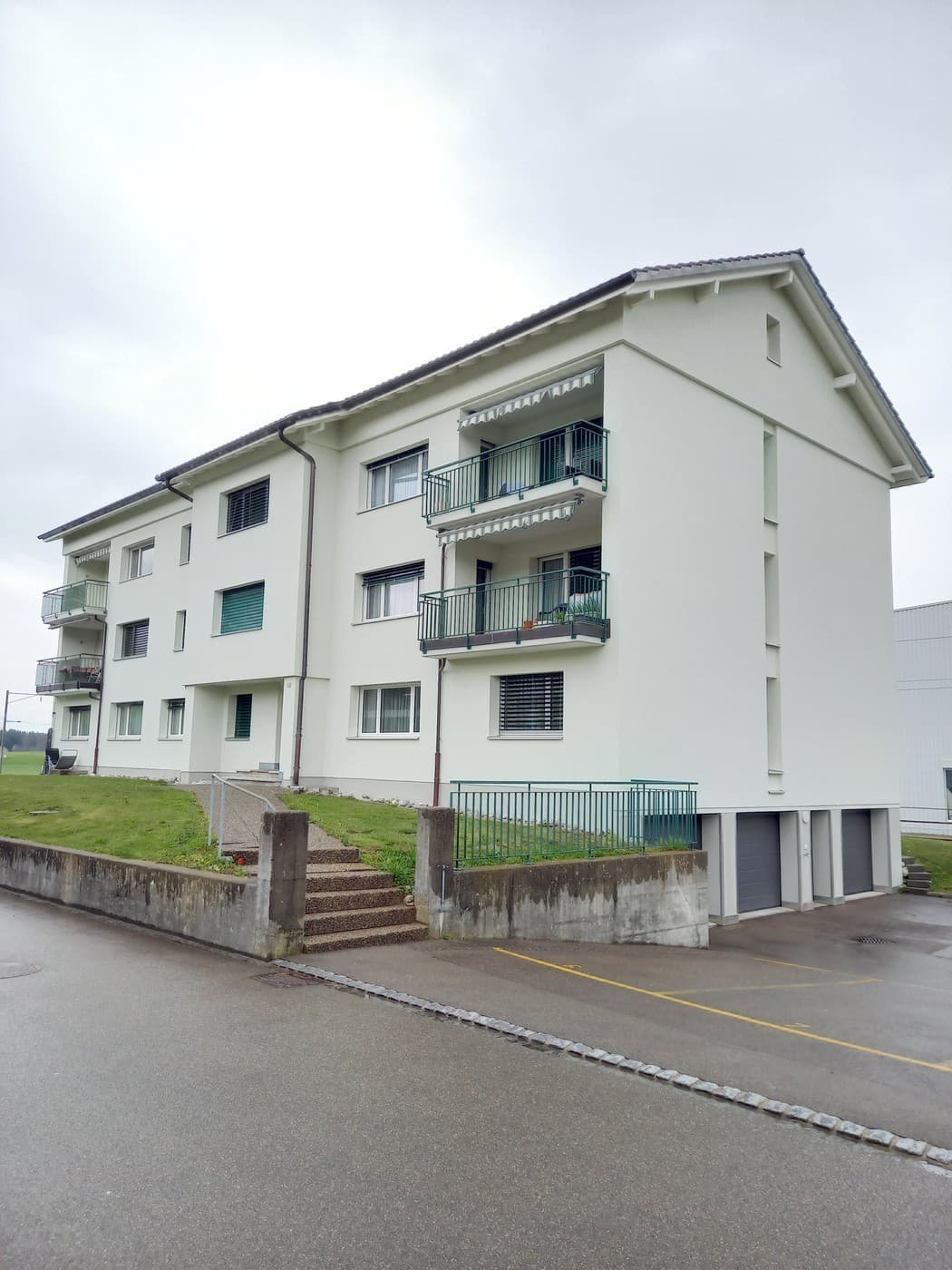 Freundliche Wohnung mit grüner Umgebung an ruhiger Lage!