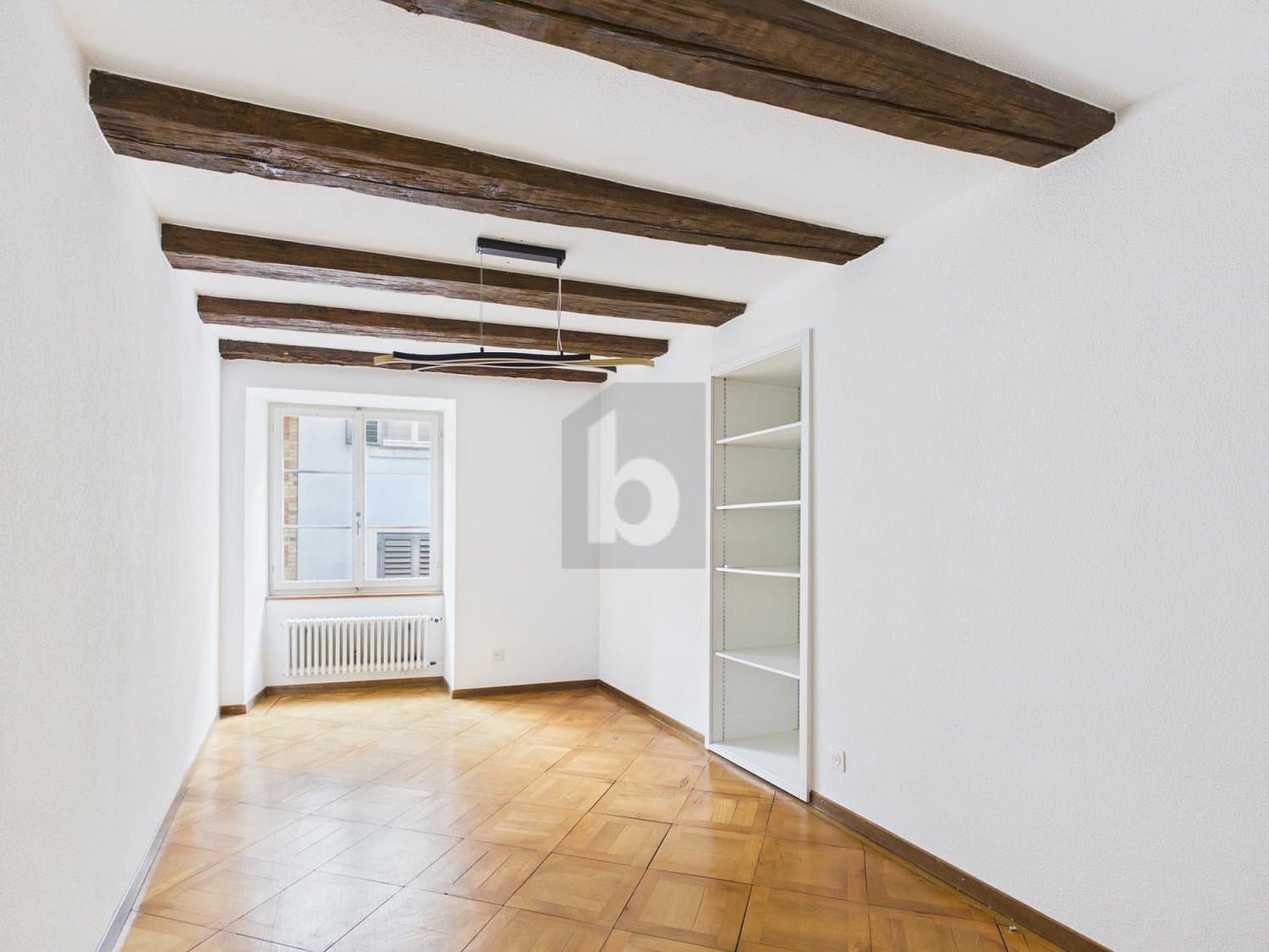 CHARMANT MIT CHEMINÈE