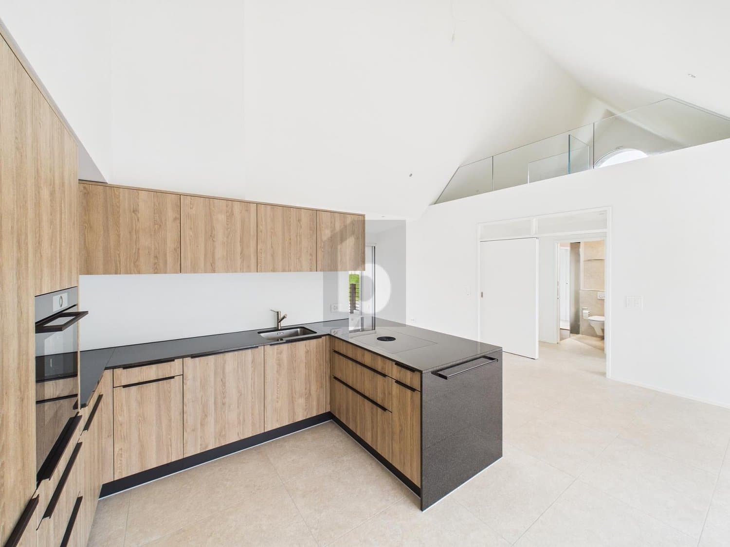 ERSTBEZUG - MIT GALERIE, 3 BALKONEN & JURABLICK