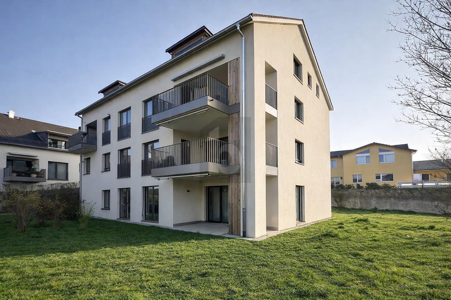 RUHIG, MODERN UND GEMÜTLICH