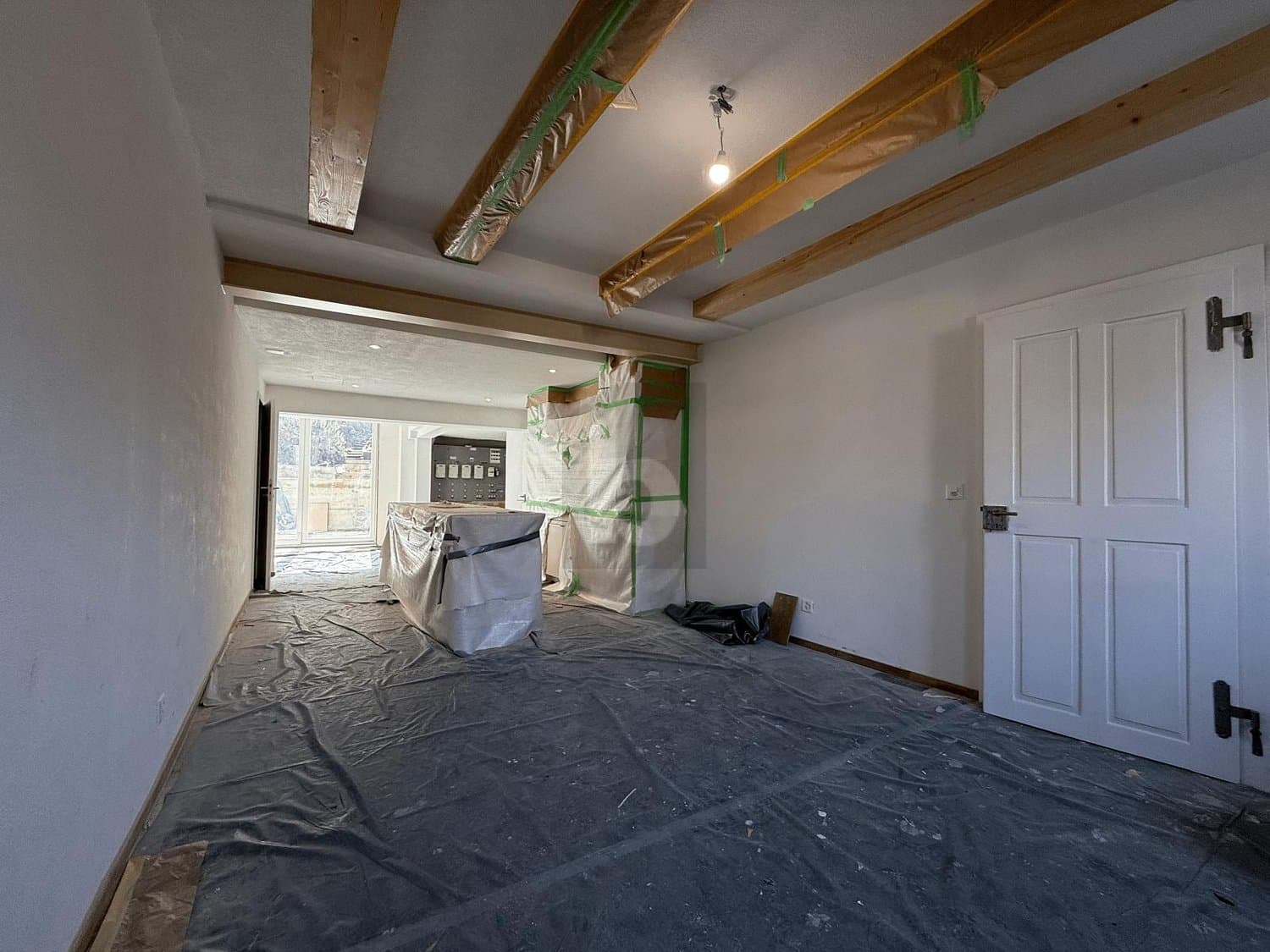 MODERN, LICHTDURCHFLUTET & MIT GARTENZUGANG