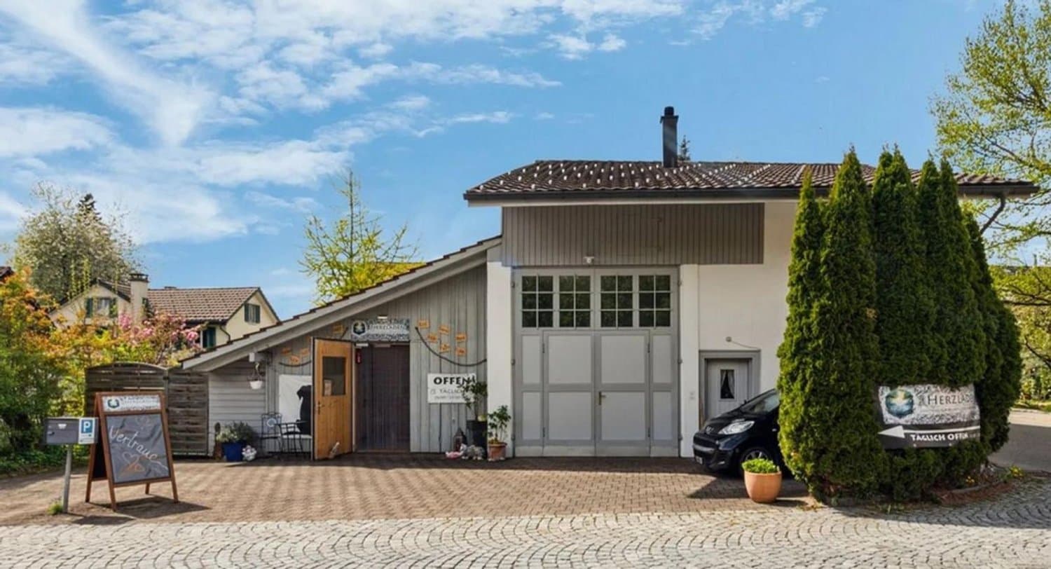 6,5 Zimmer-Haus mit Gewerberaum (94m2)