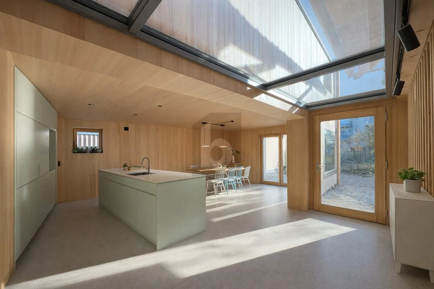 HOCHWERTIG UND ÖKONOMISCH MIT GARTEN-OASE